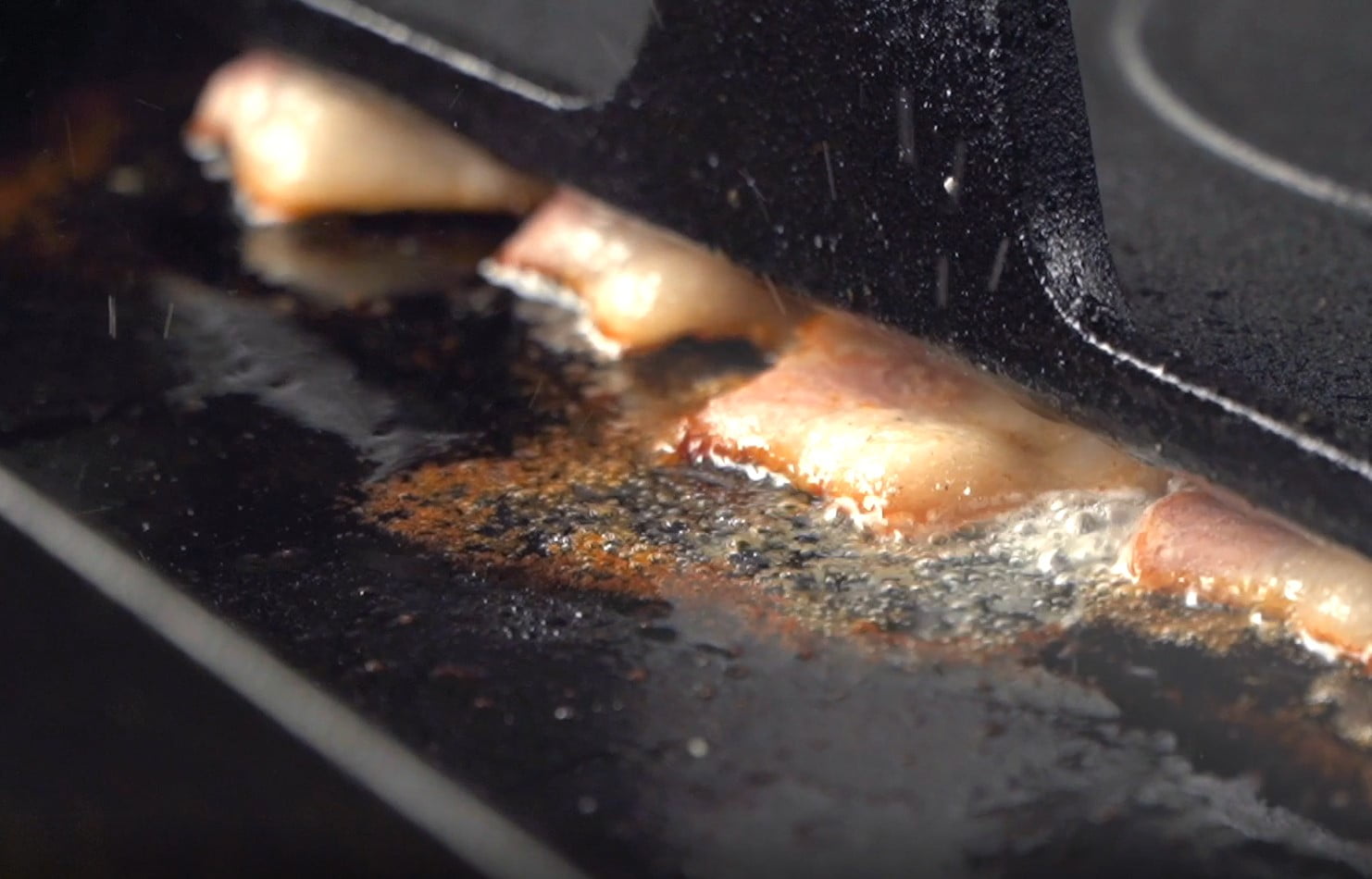 Blackstone Cast Iron XL Griddle Grill Press with Signature Handle