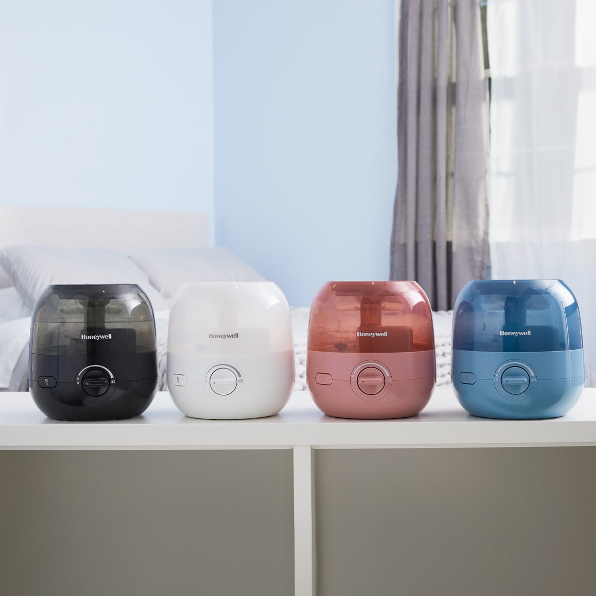 Honeywell Mini Cool Mist Humidifier, 200 sq. ft, Black, HUL525B