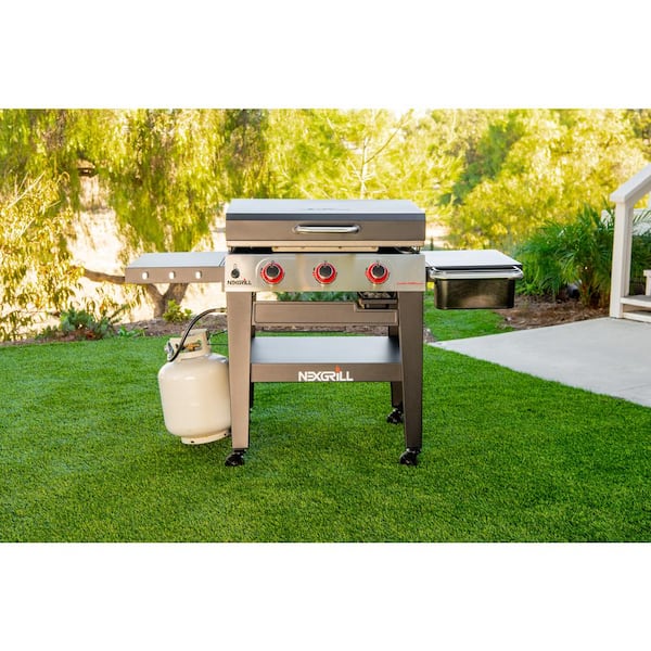 Daytona 3-Burner 30 in. Propane Gas Griddle in Black with Lid