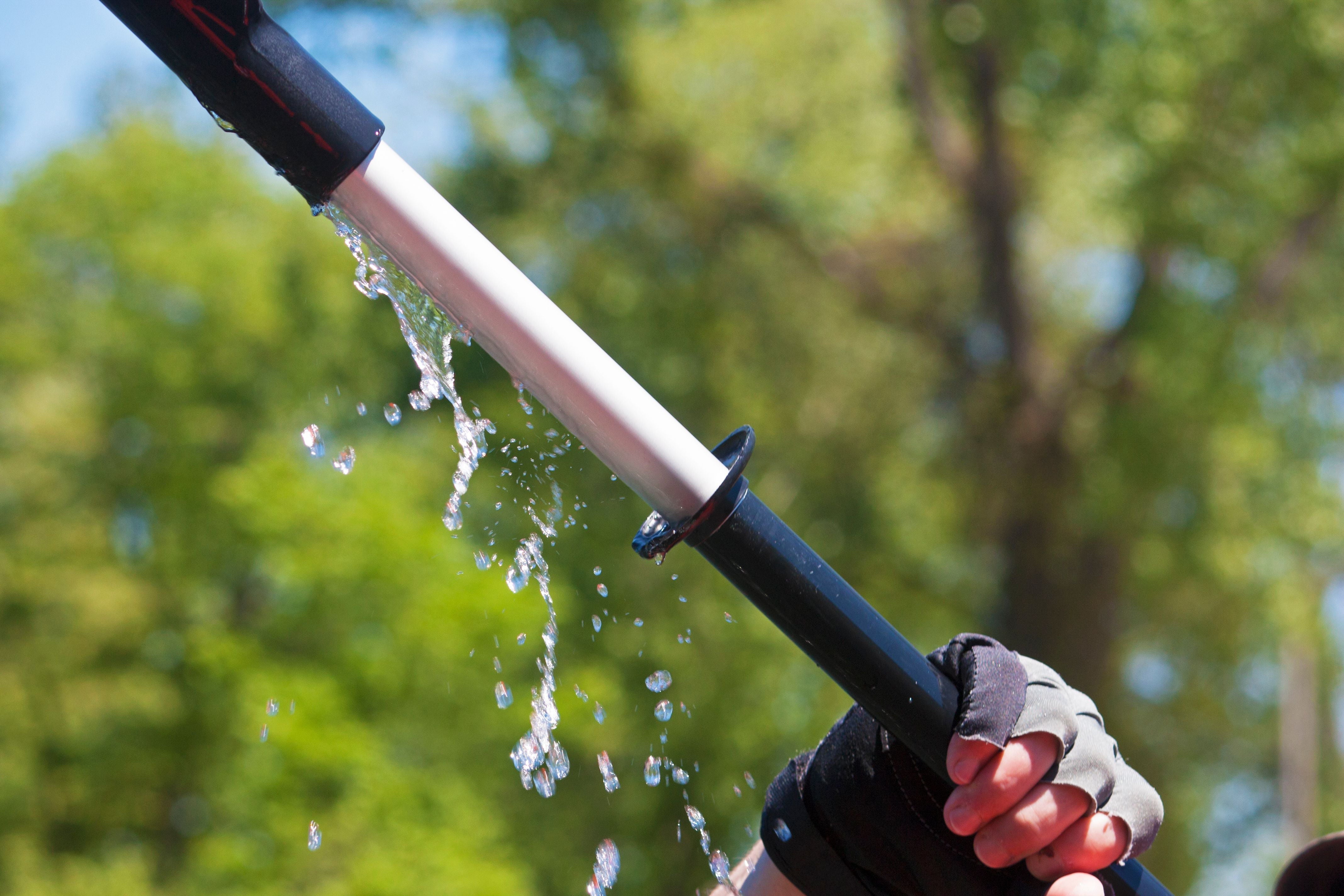 ESP 220cm 2-Piece Locomotion Kayak Paddle – Ovalized Aluminum and Polypropylene – 3 Positions Feathering – Silver/Black