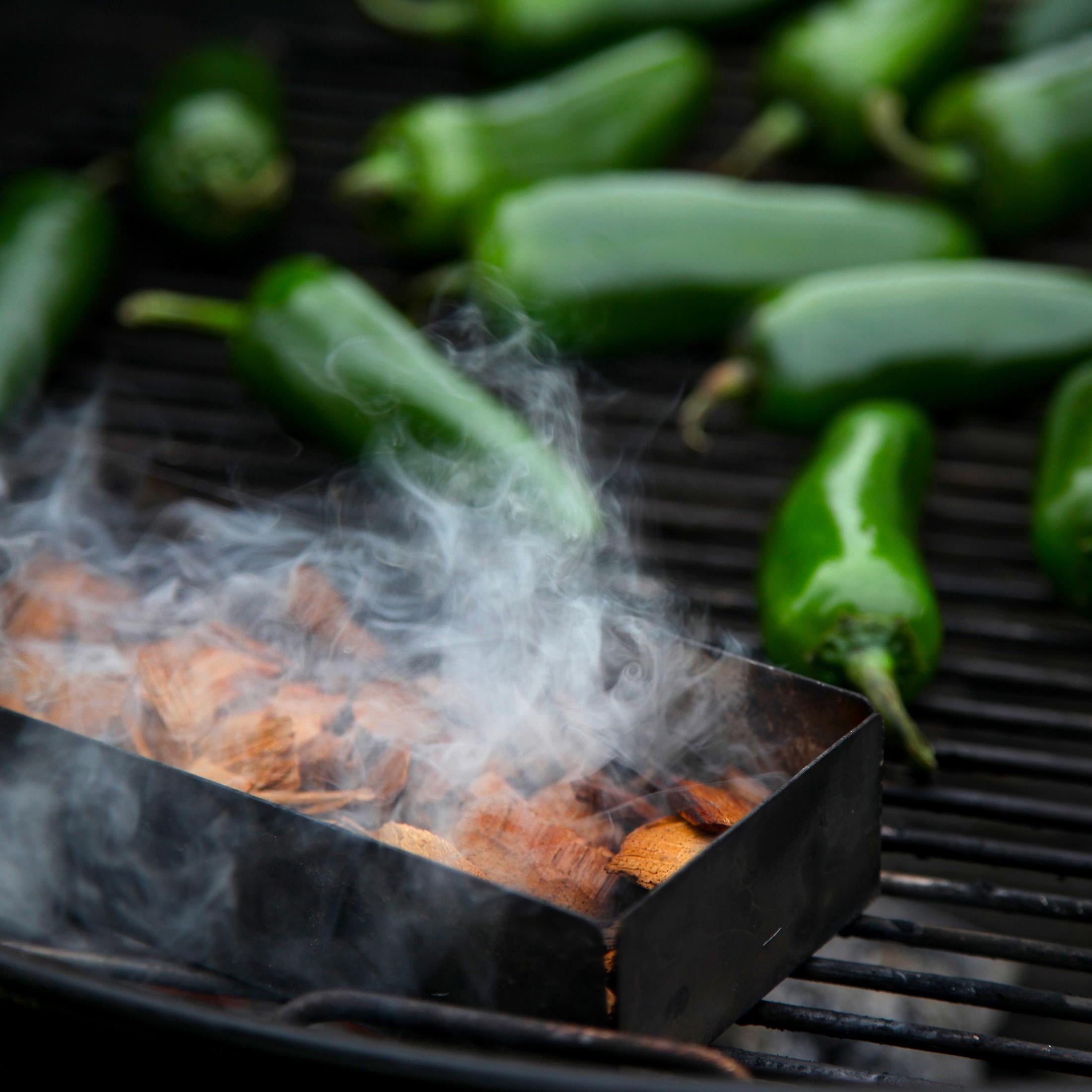 Western Premium BBQ Products Apple BBQ Smoking Chips, 180 cu in