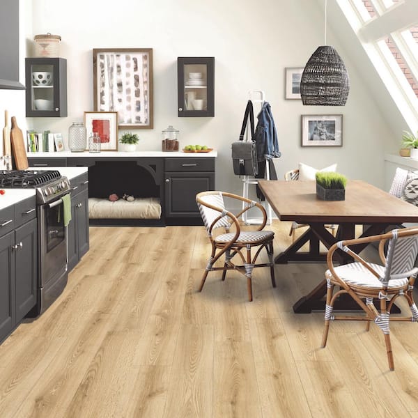 Attie Creek Oak 7 mm T x 7.6 in. W Laminate Wood Flooring (1072 sqft/pallet)