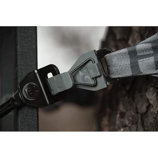 COMBAT Durable Steel Hang-On Hunting Tree Stand and Full-Body Safety Harness