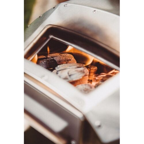 Ooni Karu 12 Multi-Fuel Pizza Oven.