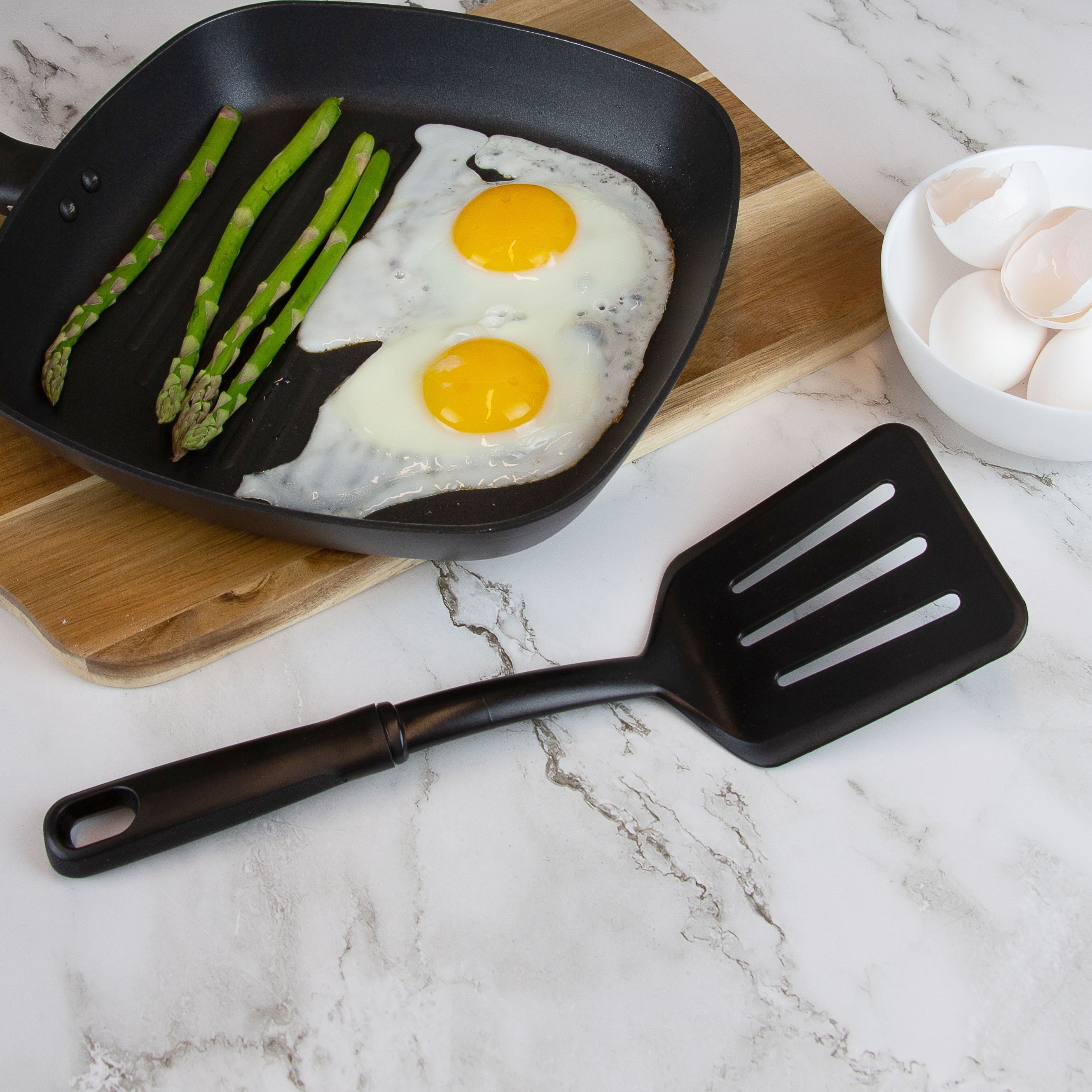 Mainstays Slotted Kitchen Turner, Black, Nylon, Soft Grip Handle, Dishwasher Safe