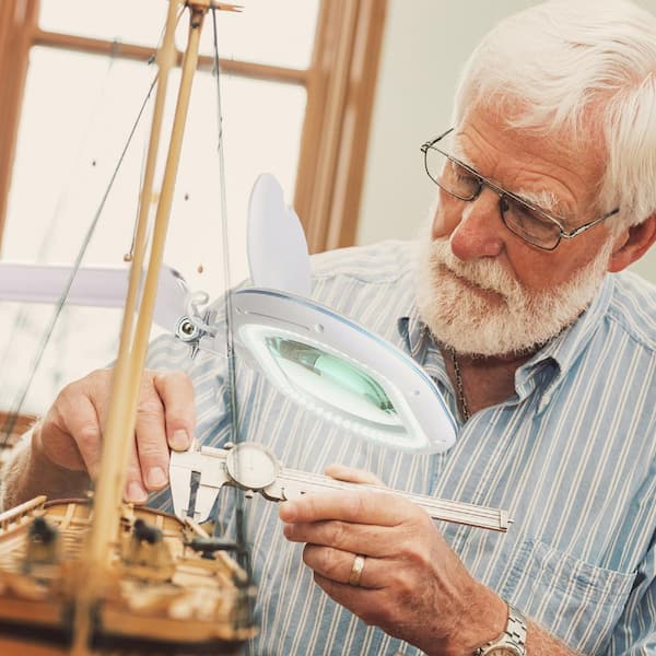 LightView Pro 33 in. White XL Magnifying LED Desk Lamp with 2.25x Magnifier Lighted Lens and Adjustable Clamp