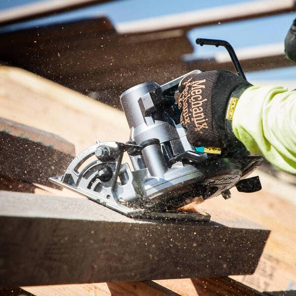 40V Max XGT Brushless Cordless Rear Handle 7-1/4 in. Circular Saw Kit (4.0 Ah) with bonus 40V Max XGT 4.0Ah Battery