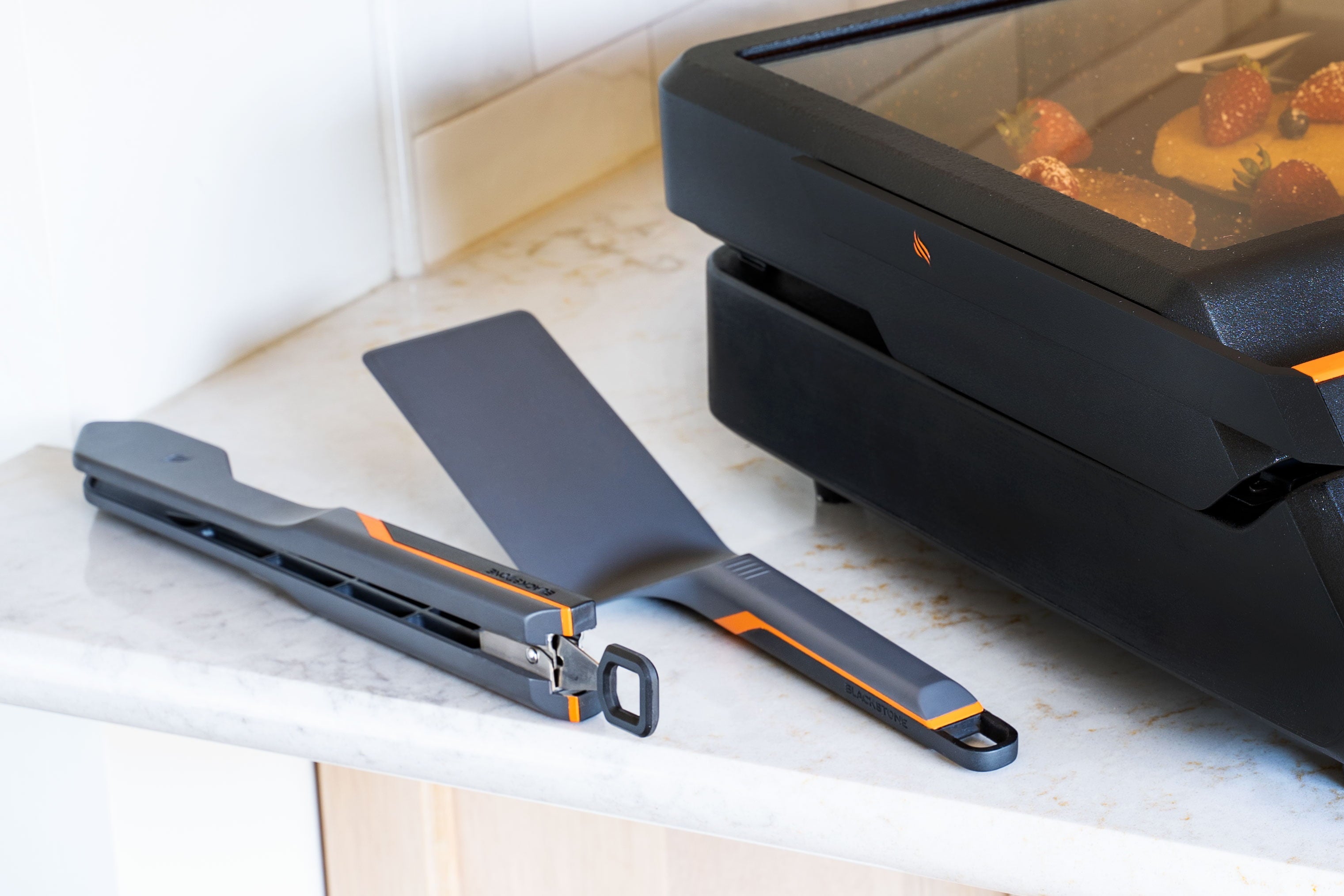 Blackstone E-Series 3 Piece Tongs and Spatulas Griddle Tool Kit