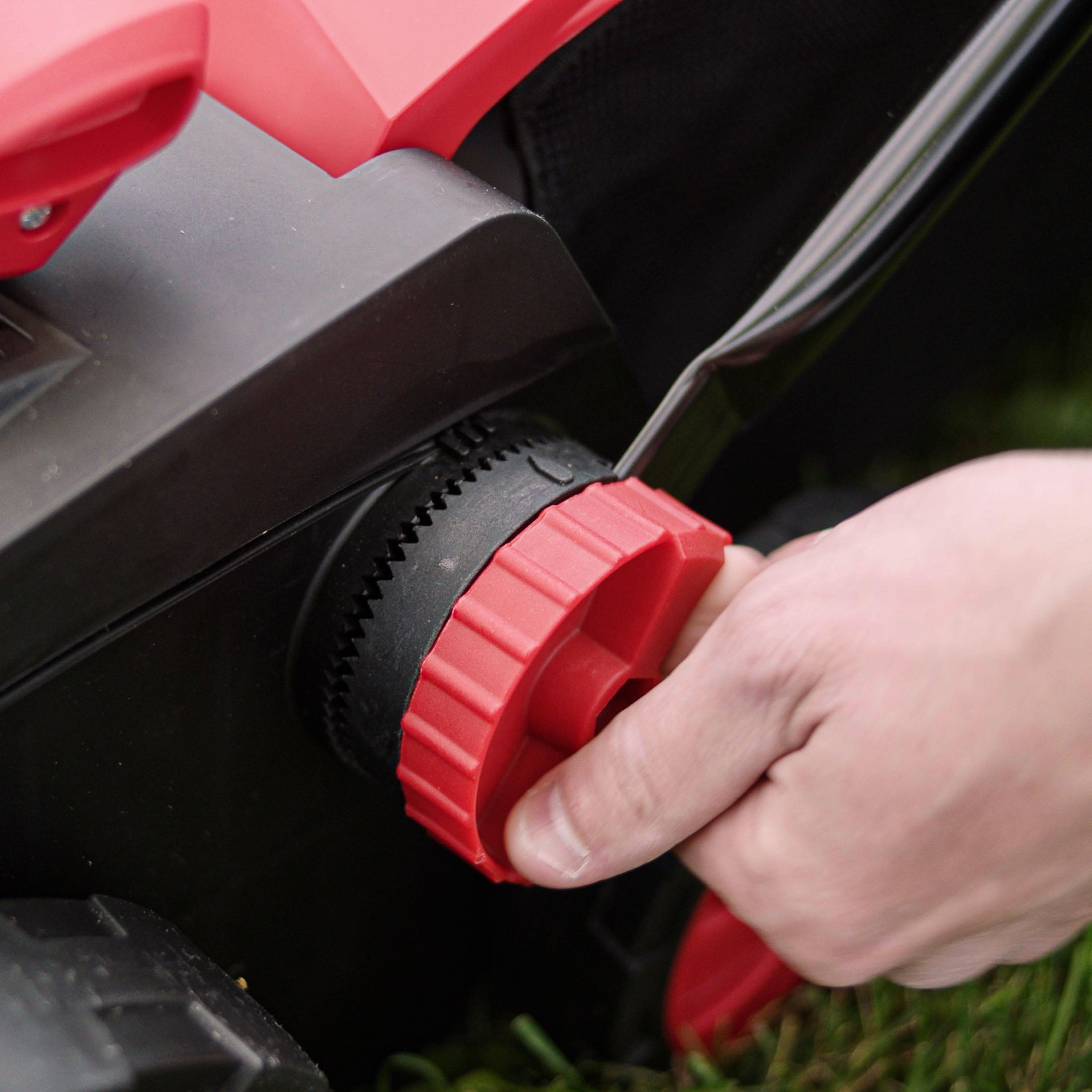 Hyper Tough 13-Amp Electric Lawn Dethatcher/Scarifier