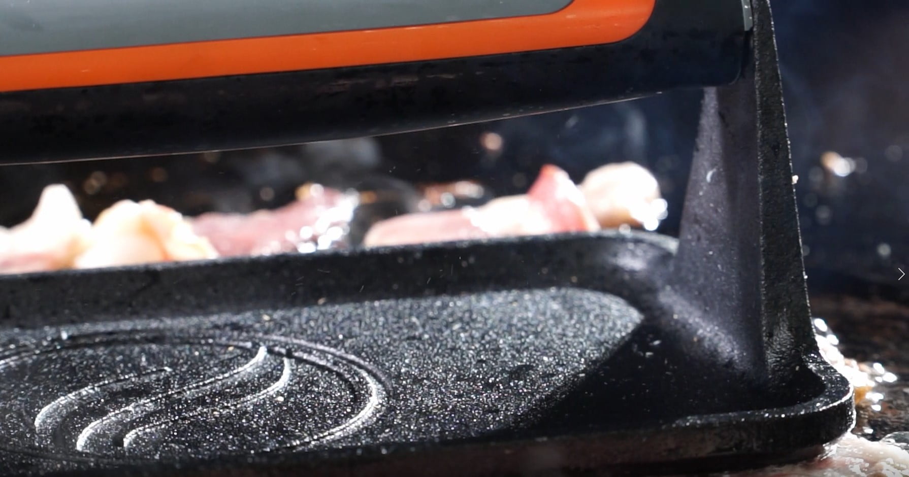 Blackstone Cast Iron Griddle Grill Press with Non-Slip Handle, Medium