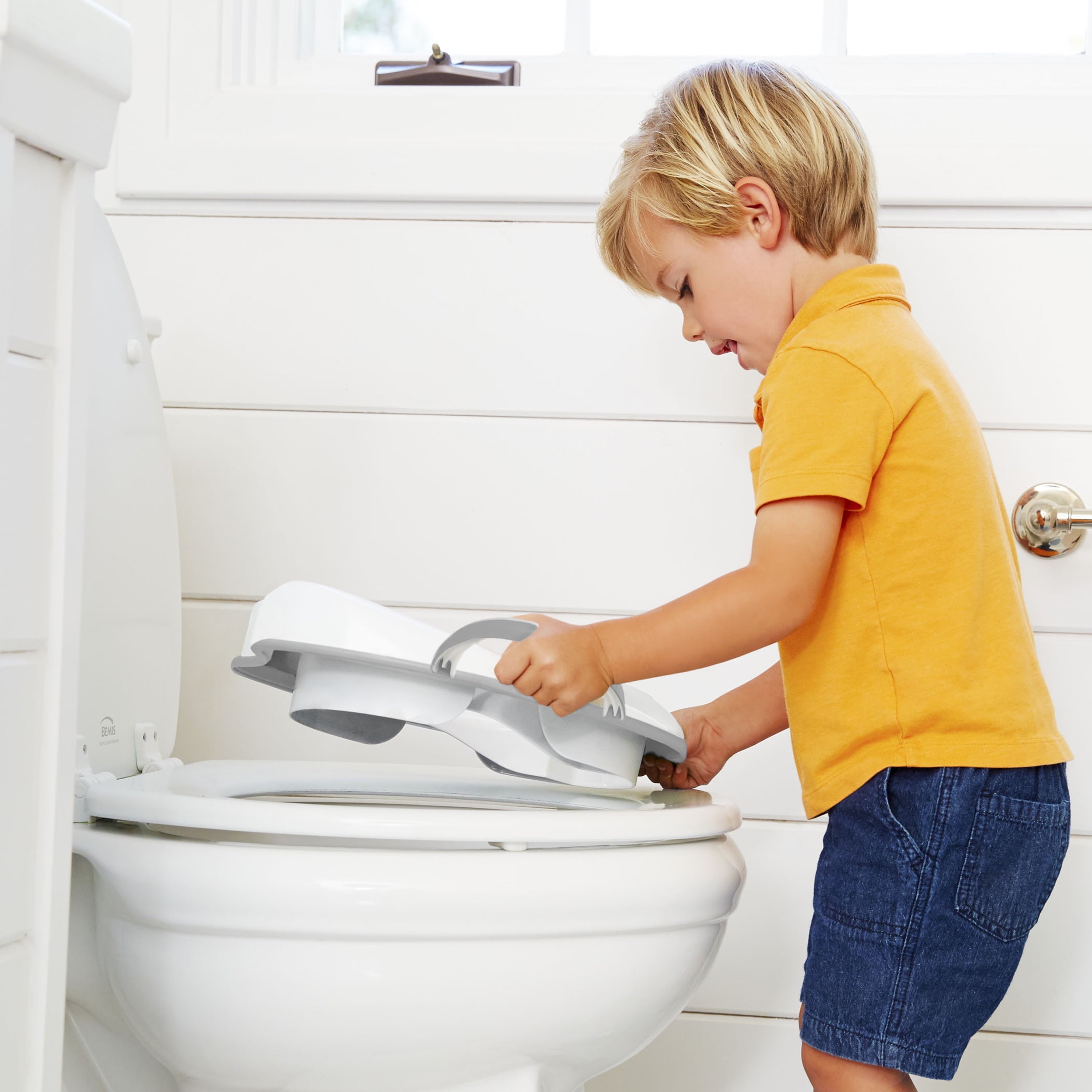 Munchkin Sturdy Toddler Potty Seat, Built-in Handles, Unisex, Gray