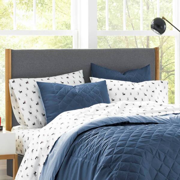 Topper 3-Piece Navy Blue Solid Microfiber Full/Queen Duvet Cover Set