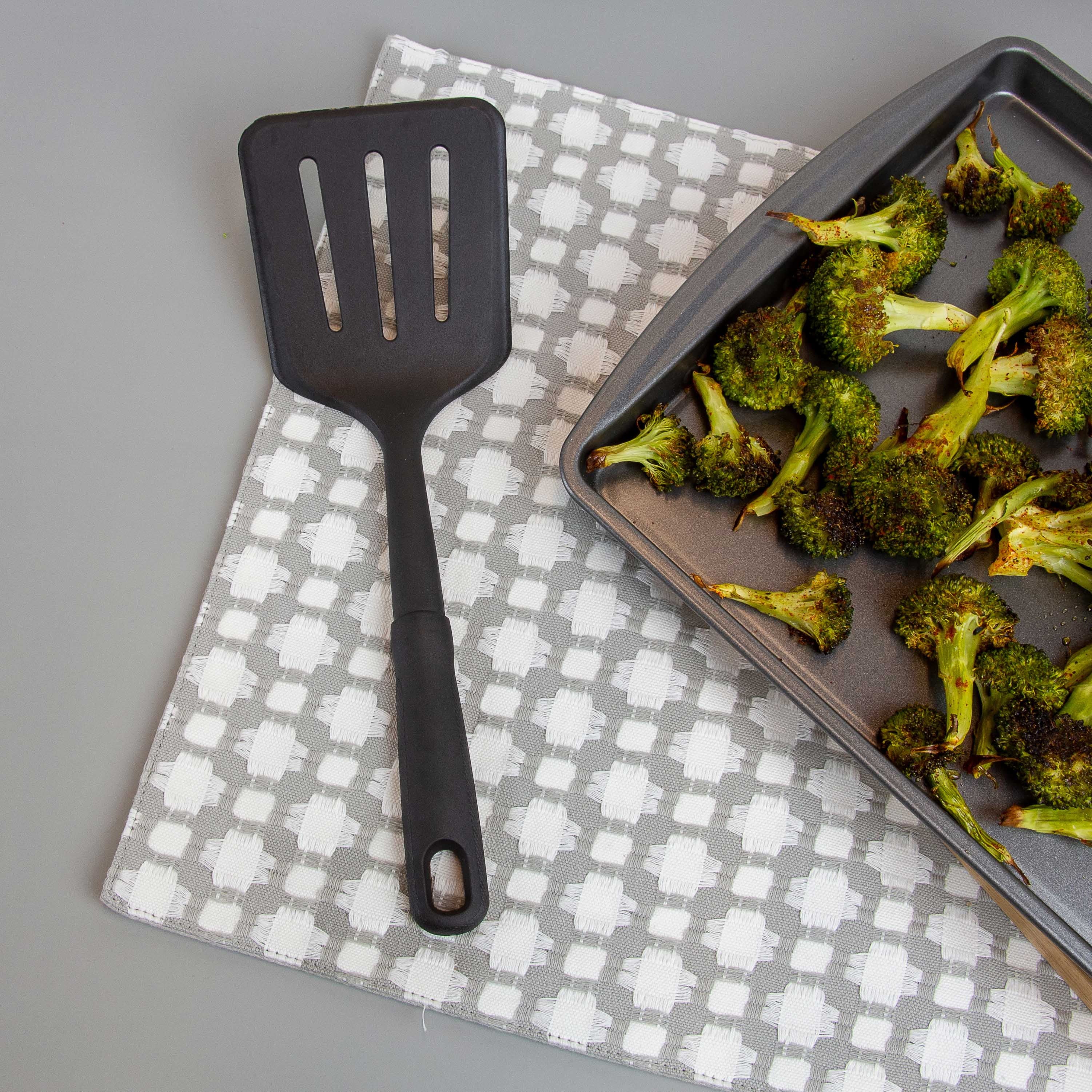 Mainstays 3-Piece Kitchen Utensil Set, Slotted Spatula, Slotted Spoon and Solid Spoon, Black, Nylon