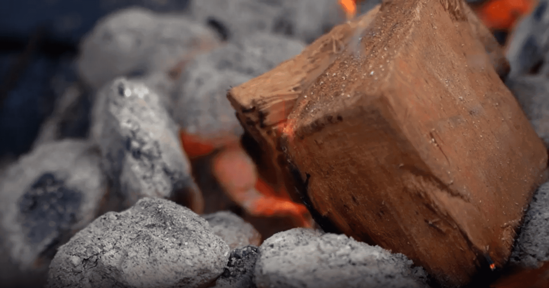 Western 500 CU in Cherry Smoking Wood Chunk Box