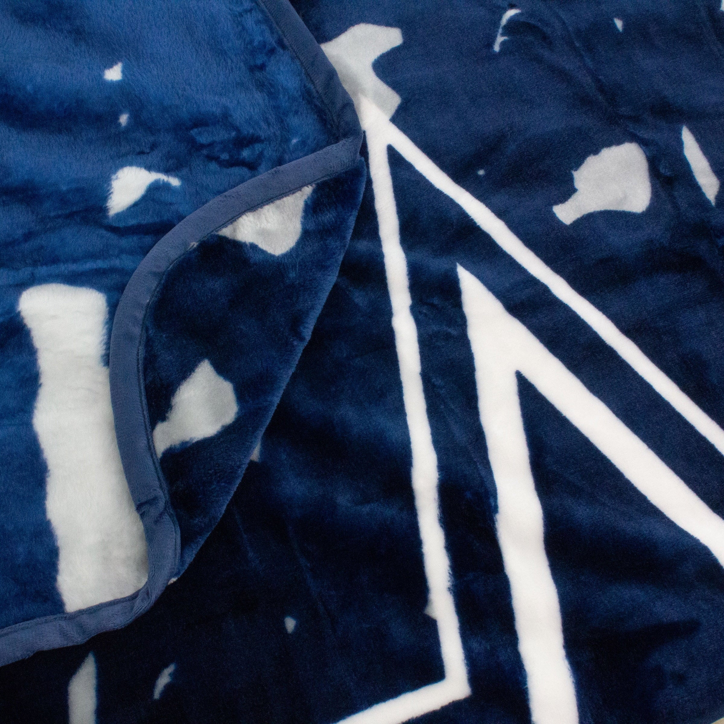 Dallas Cowboys 50 x 60 Teen Adult Unisex Comfy Throw Blanket