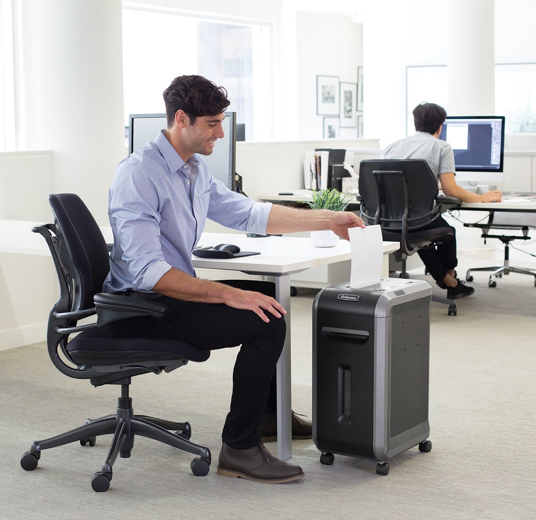 Fellowes Powershred 99Ci 100% Jam Proof Heavy-Duty Cross-Cut Paper Shredder, 18 Sheet Capacity