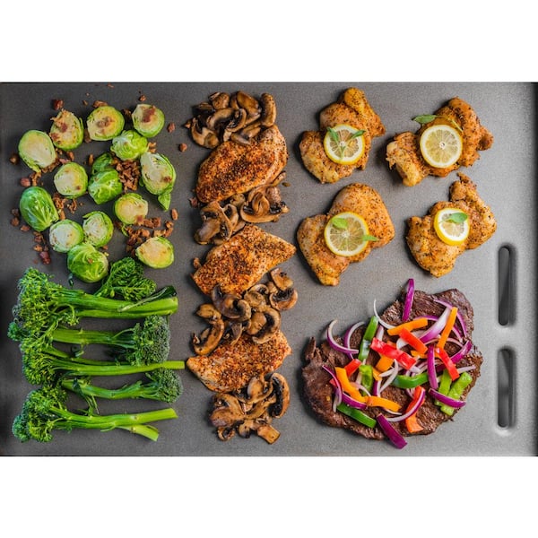 Daytona 3-Burner 30 in. Propane Gas Griddle in Black with Lid