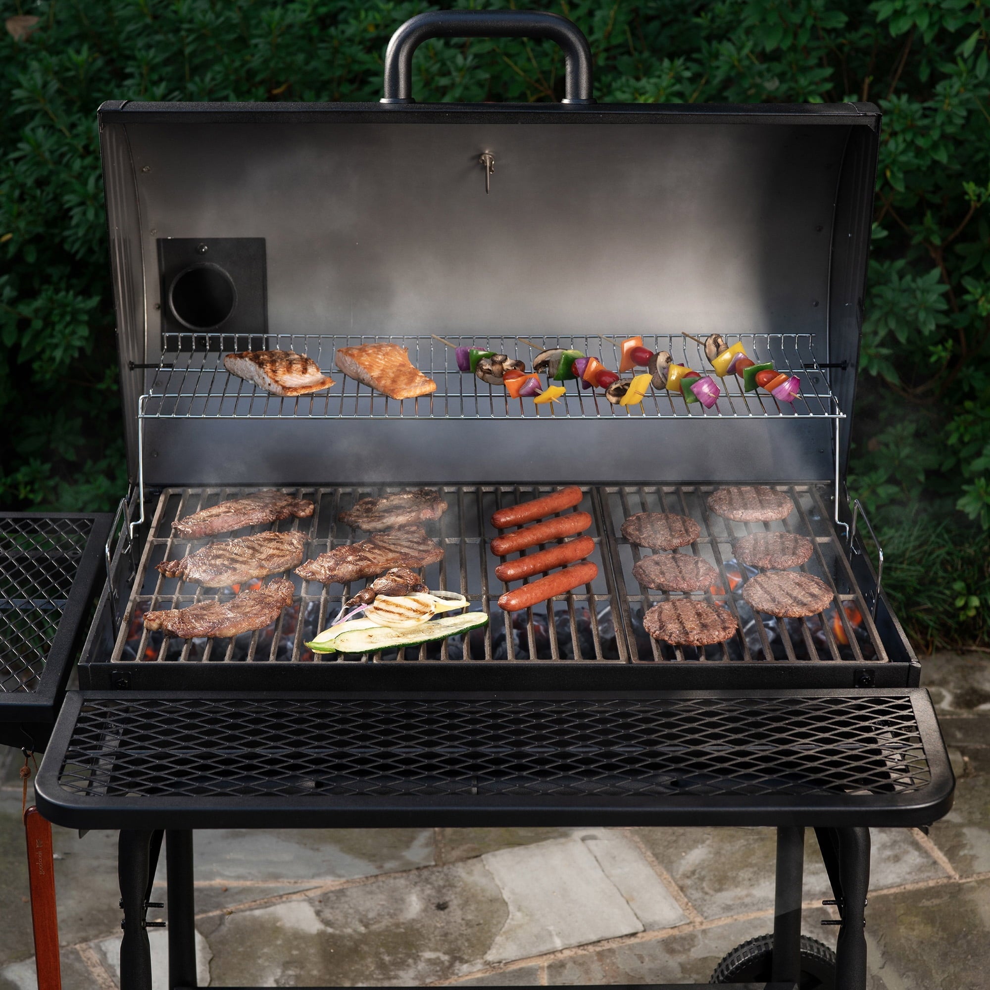 Pro Deluxe XL Charcoal Barrel Grill