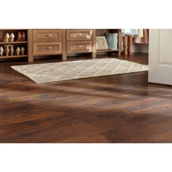 Saratoga Hickory 7 mm T x 7.6 in. W Laminate Wood Flooring (1063.5 sqft/pallet)