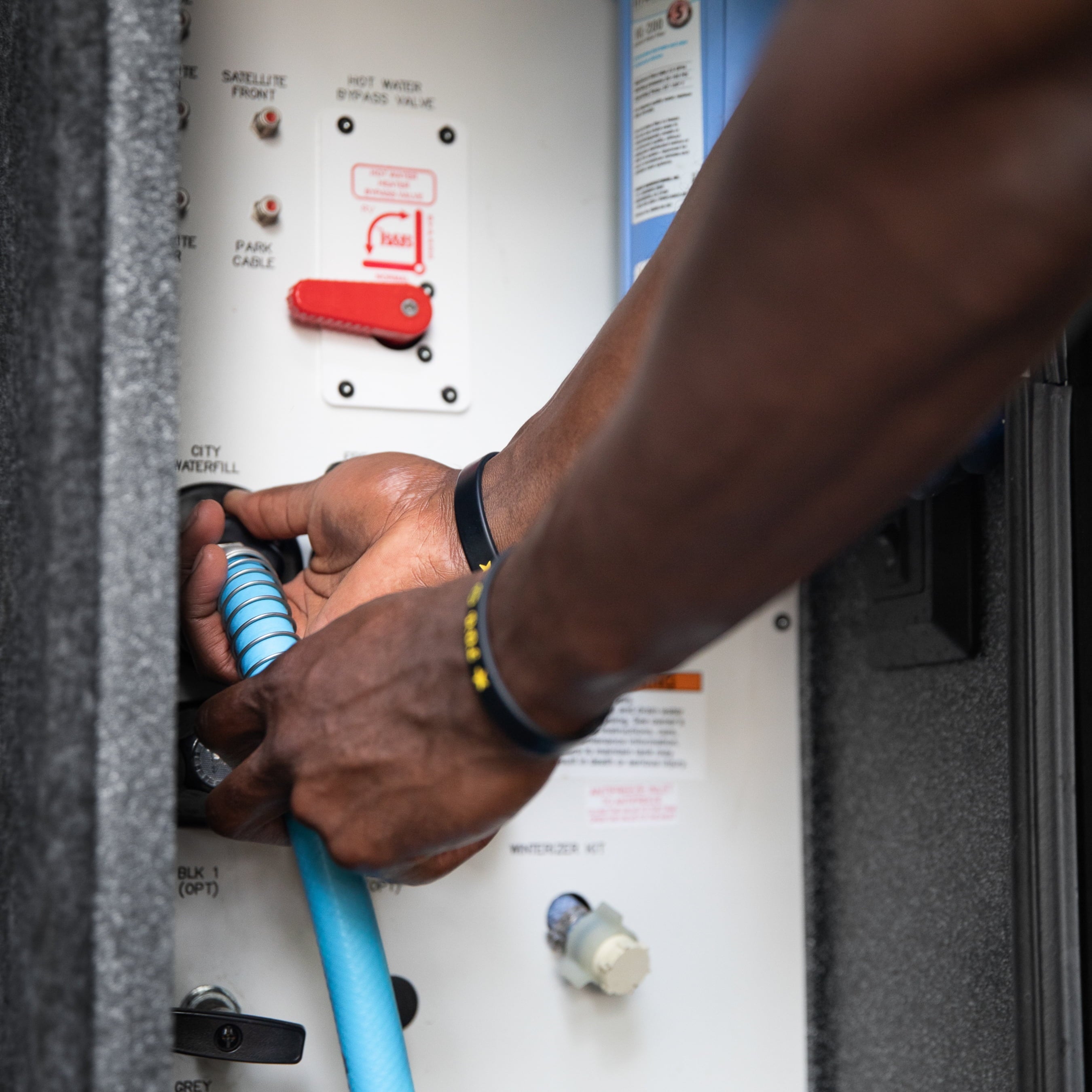 Camco EvoFlex 25-Foot Camper/RV Drinking Water Hose | Stainless Steel Strain Reliefs Ends, Blue (22594)