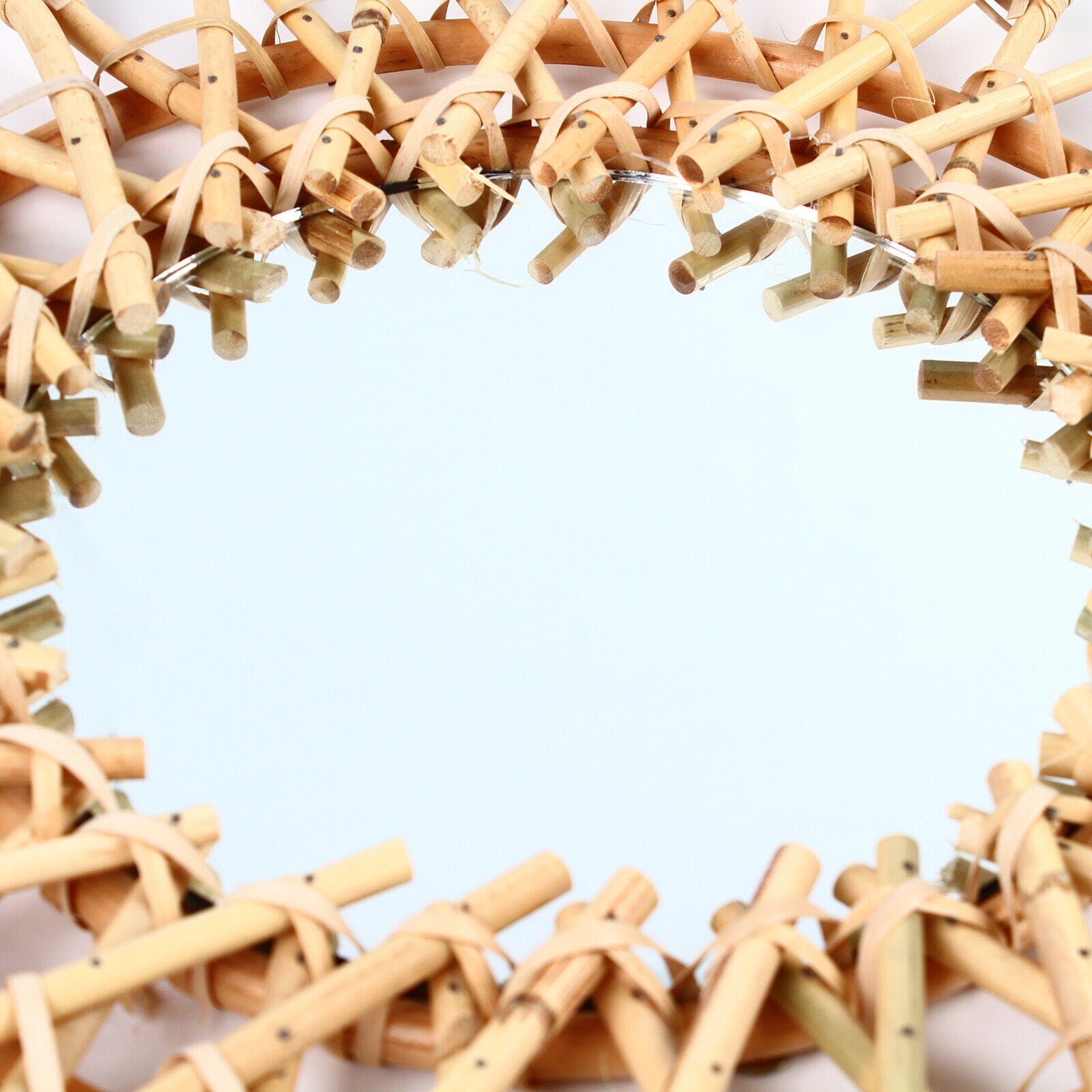 Miumaeov Rattan Wall Mirror Sunflower Round Wall Mirro for Living Room and Bathroom Decor Diameter 40cm/15.75