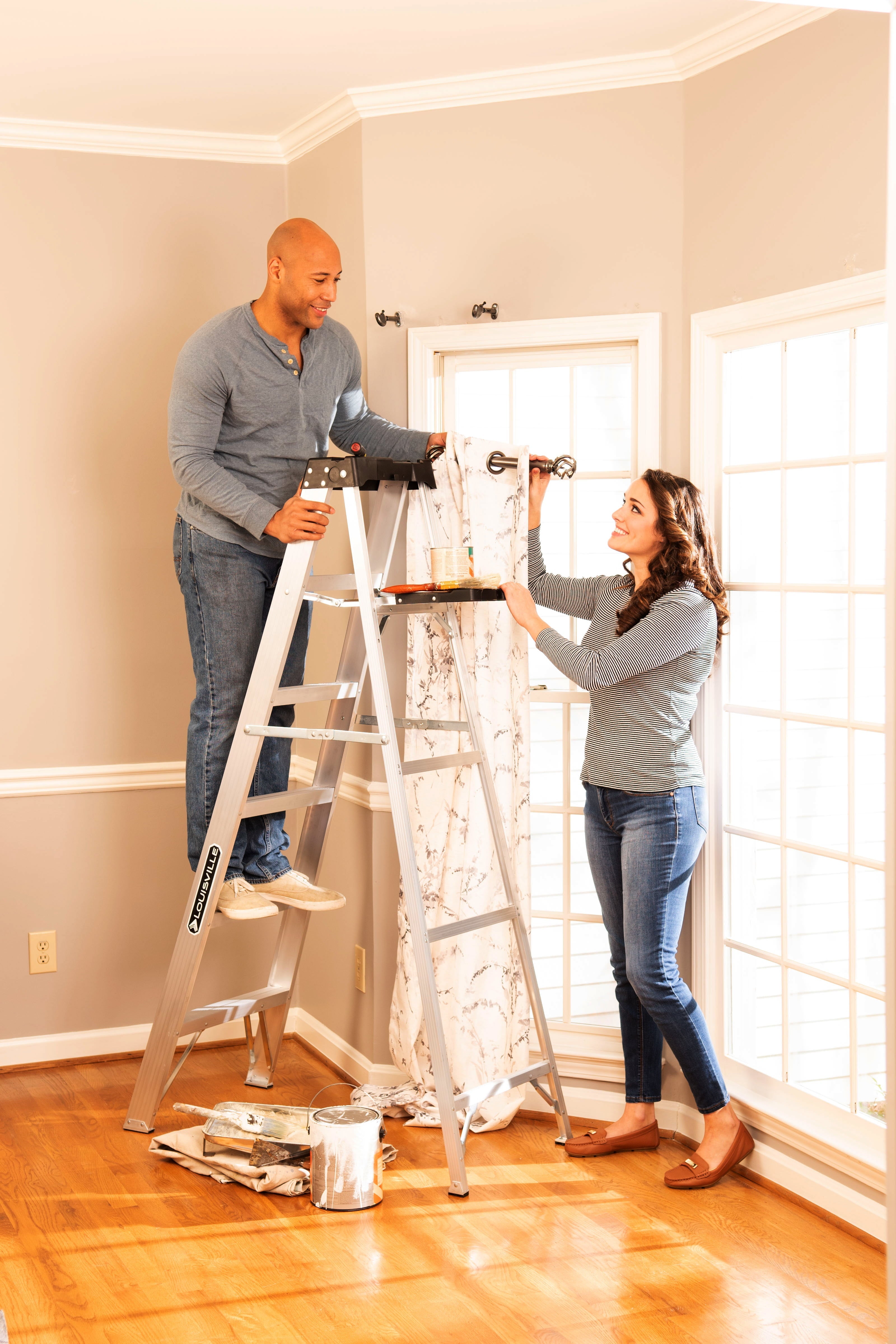 Louisville Ladder 6' Aluminum Step Ladder, 10' Reach, 250 lbs Load Capacity, W-2112-06S