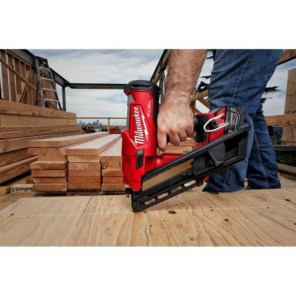 M18 FUEL 18V Lithium-Ion Cordless 7-1/4 in. Rear Handle Circular Saw with 30-Degree Framing Nailer (2-Tool)