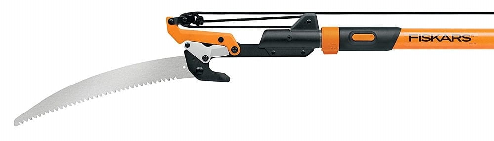 Fiskars 7'-14' Extendable Pole Saw and Pruner Garden Tool with Power-Lever