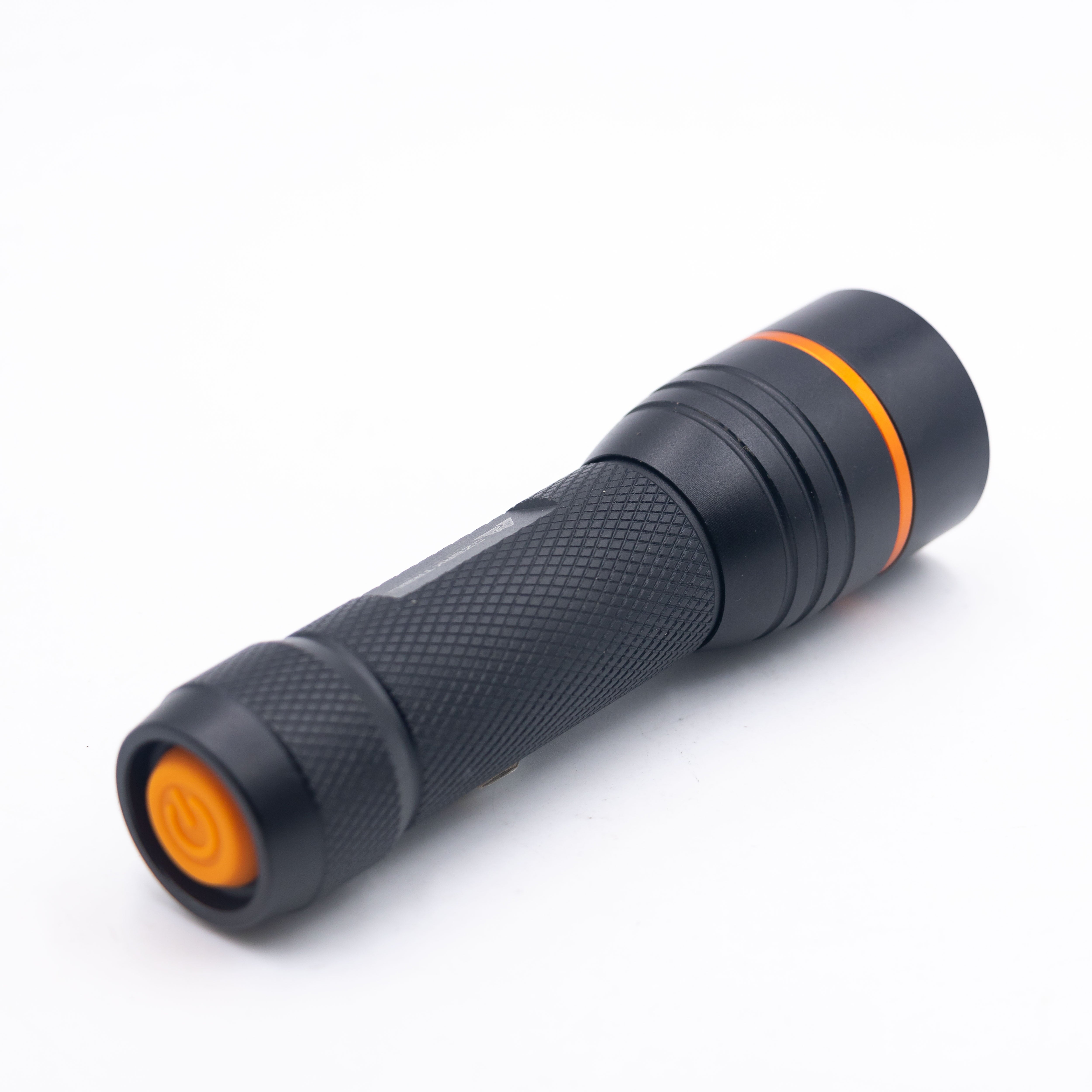 Ozark Trail 420 Lumens LED Flashlight with 3AAA Batteris-Black