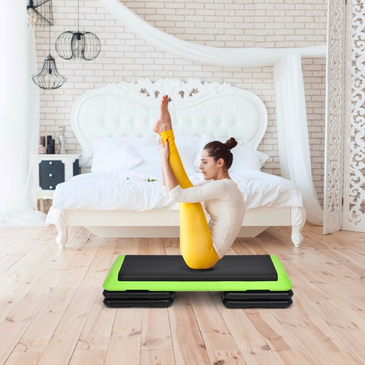 Costway Fitness Aerobic Step 43'' Cardio Adjust 4'' - 6'' - 8'' Exercise Stepper w/Risers Green