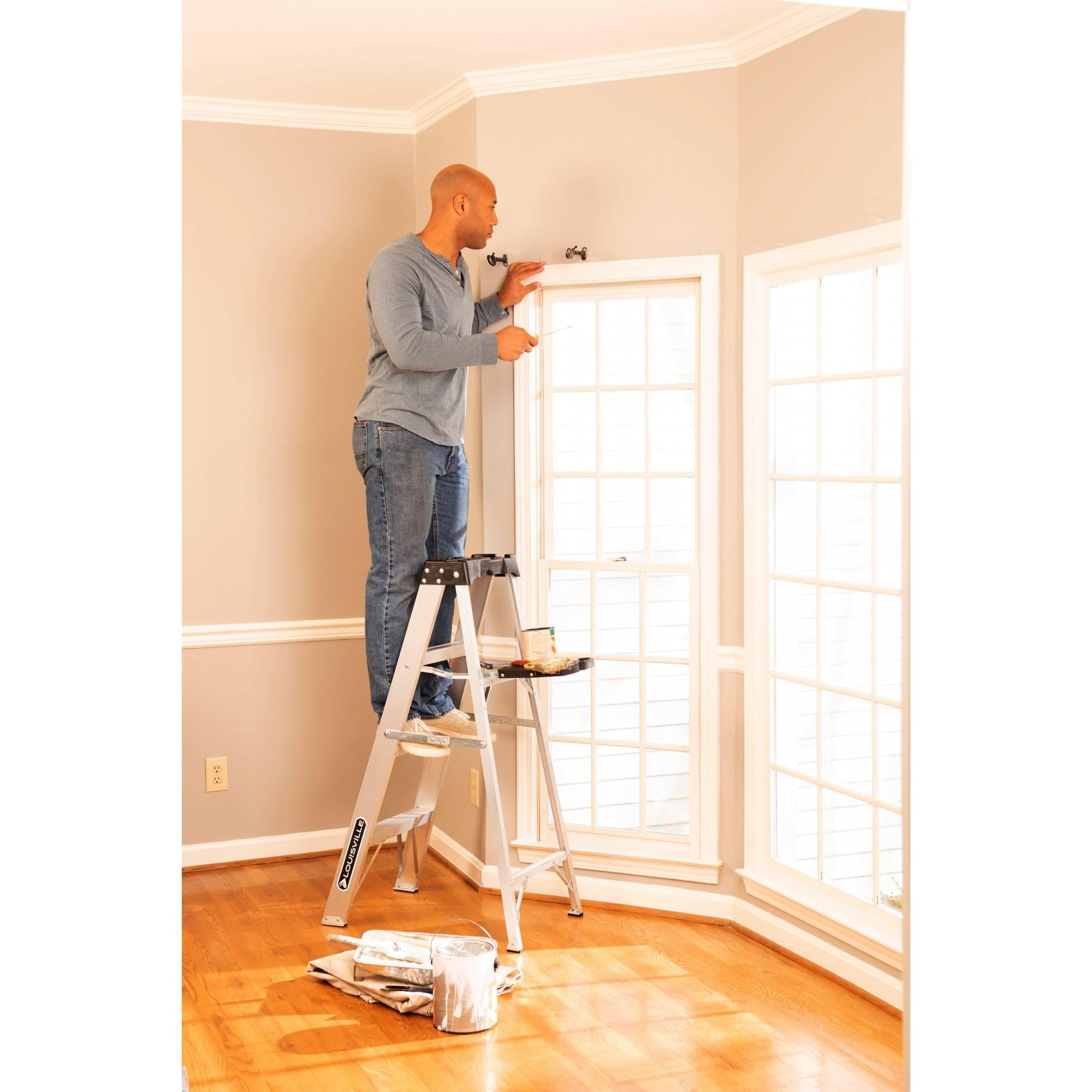 Louisville Ladder 4' Aluminum Step Ladder, 250-lb Capacity, W-2112-04S