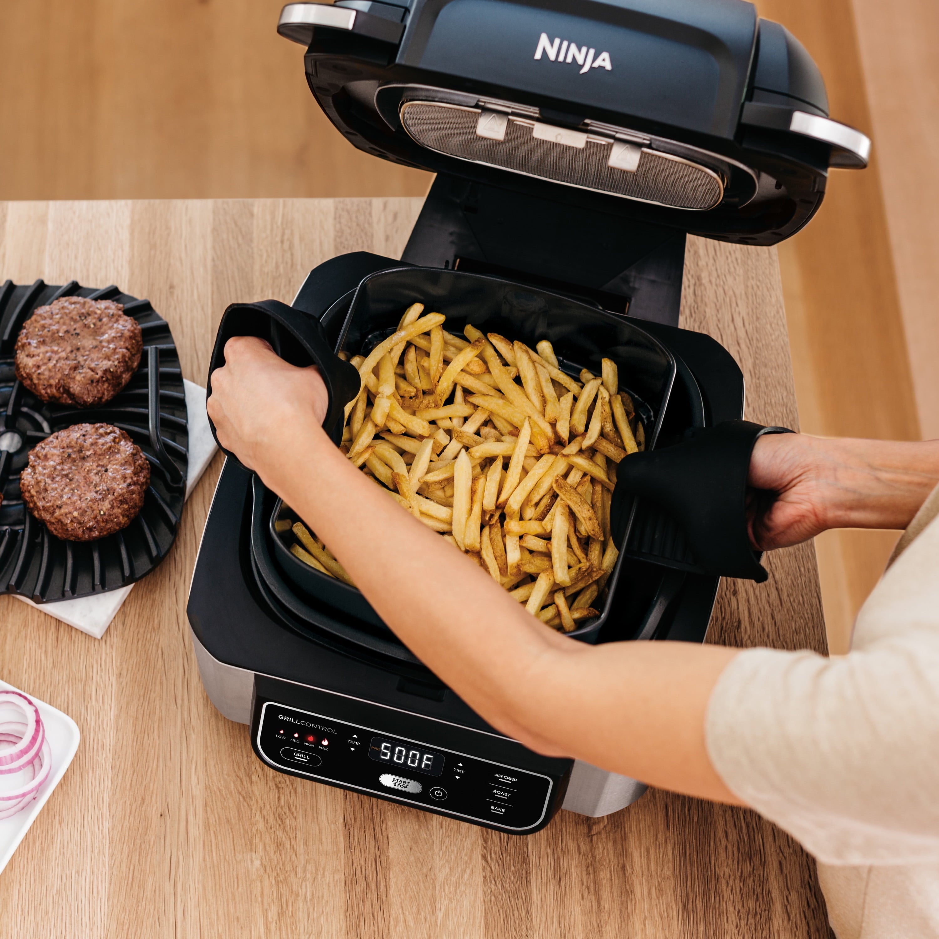Foodi? 4-in-1 Indoor Grill with 4-Quart Air Fryer, Roast, & Bake, AG300