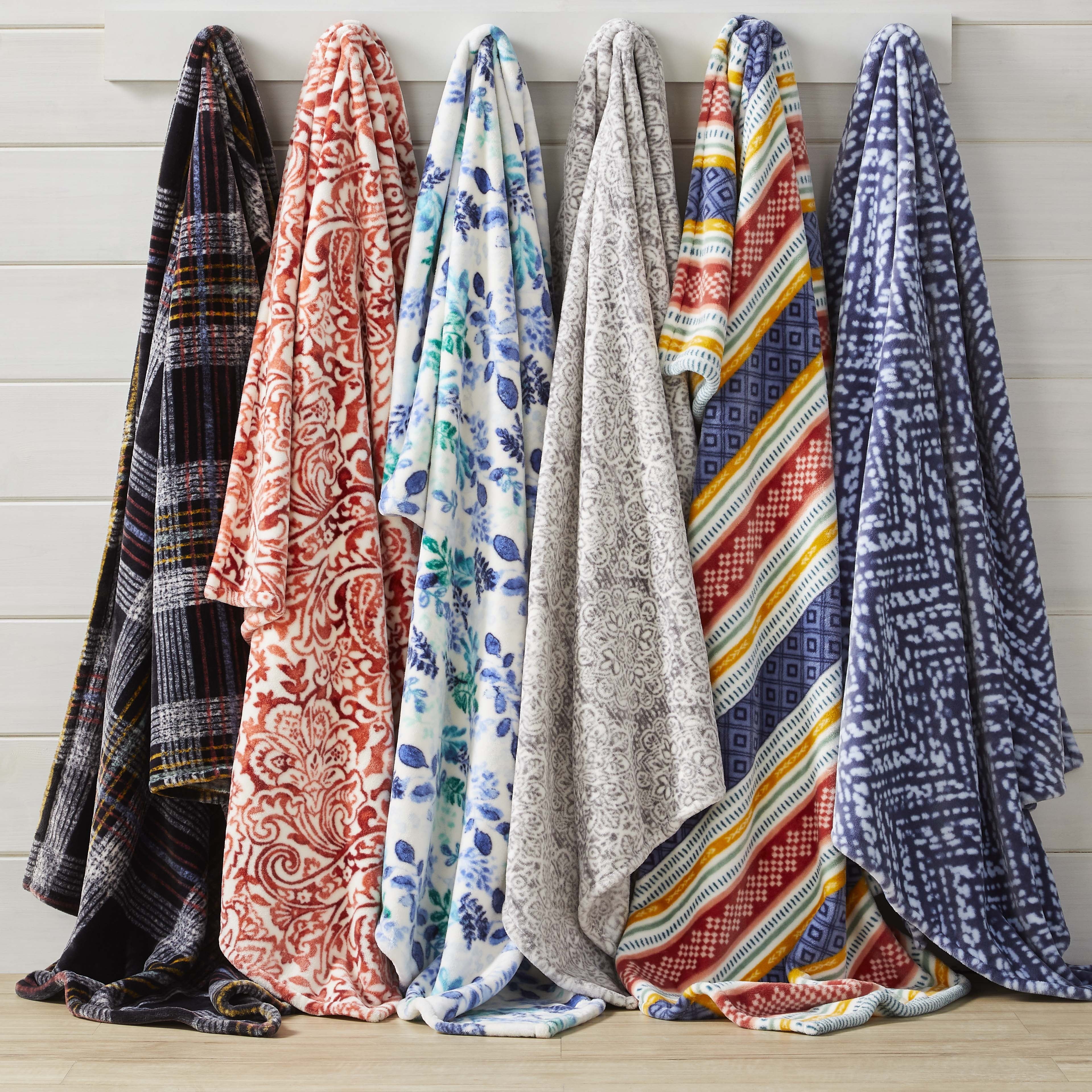 Better Homes & Gardens Grey Medallion Polyester Throw Blanket, Oversized Throw