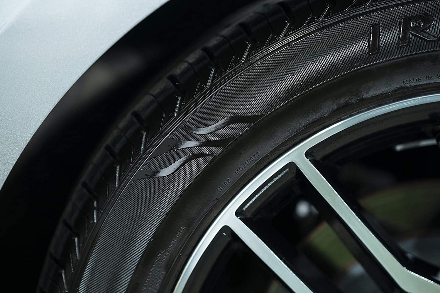 Wipe New Blazing Wet Tire Shine Long Lasting Wax Spray Look Like New Car High Gloss Tire 15 Fl. Oz.