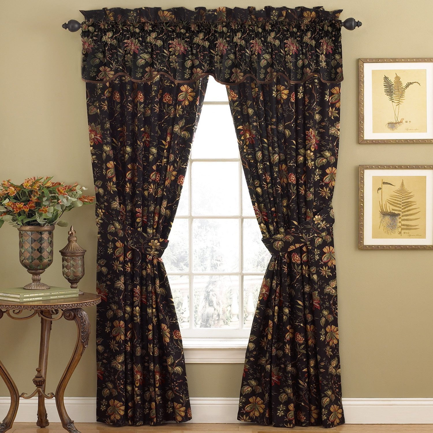 Waverly 10982050X015NO Felicite 50-Inch by 15-Inch Window Valance, Noir