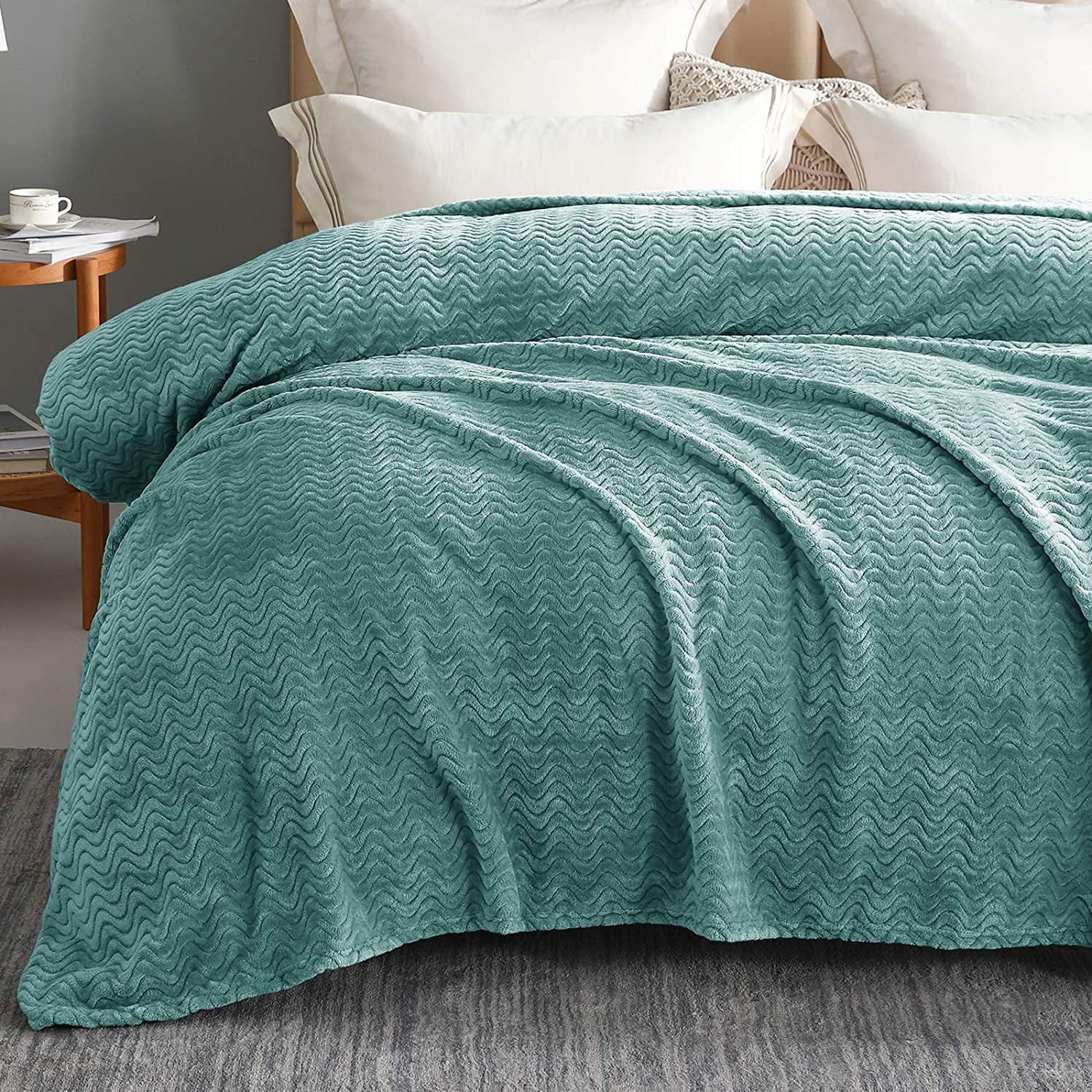 Exclusivo Mezcla King Size Jacquard Weave Wave Pattern Flannel Fleece Velvet Plush Bed Blanket as Bedspread/Coverlet/Bed Cover (90