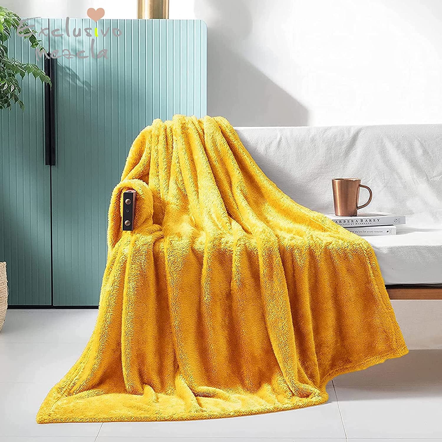 Exclusivo Mezcla Plush Fuzzy Large Fleece Throw Blanket (50