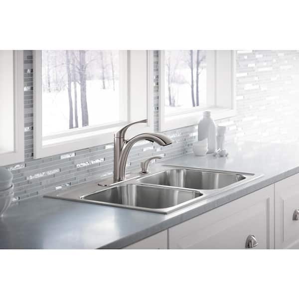 Mistos Single-Handle Pull-Out Sprayer Kitchen Faucet In Stainless Steel