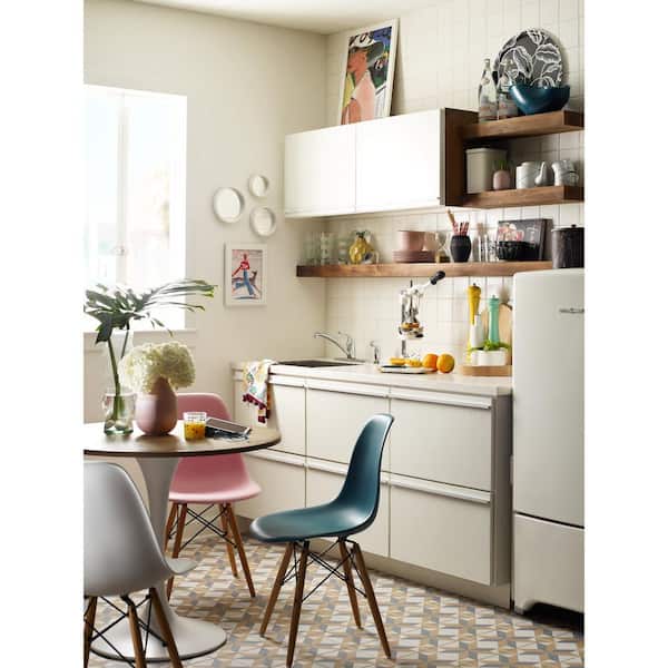 Adler Single-Handle Low Arc Kitchen Faucet in Chrome with Side Sprayer and Tool Free Install