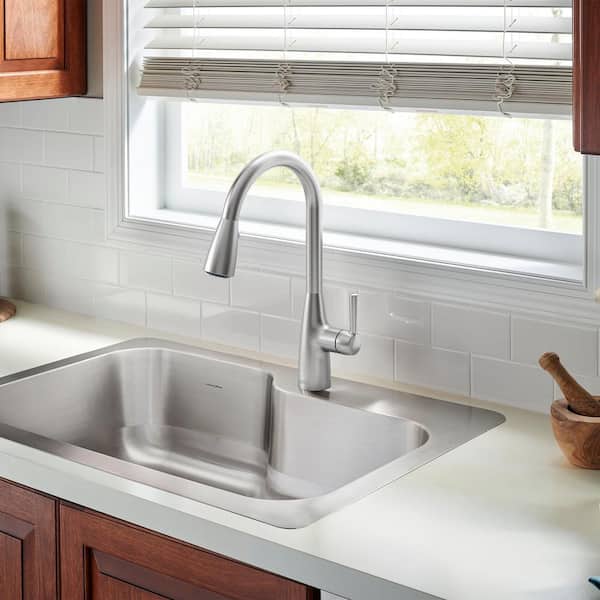 Fairbury 2S Single-Handle Pull-Down Sprayer Kitchen Faucet in Stainless Steel