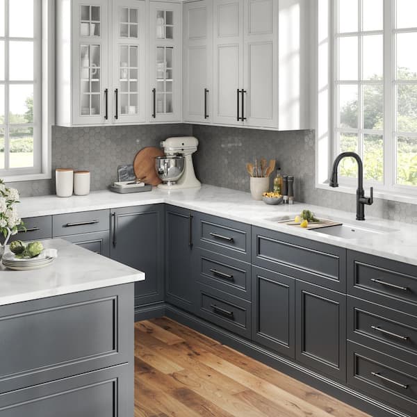 Allyn Industrial Pull-Down Single Handle Kitchen Faucet in Matte Black