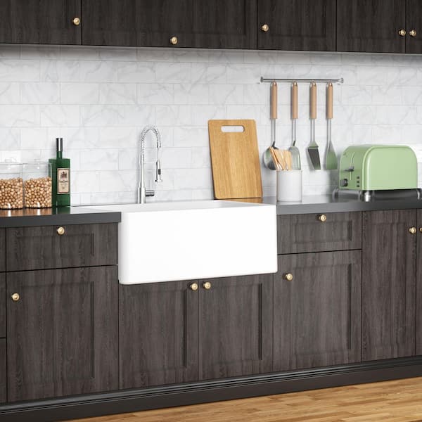 White Fireclay 24 in. L x 18 in. W Single Bowl Farmhouse Apron Kitchen Sink with Grid and Strainer