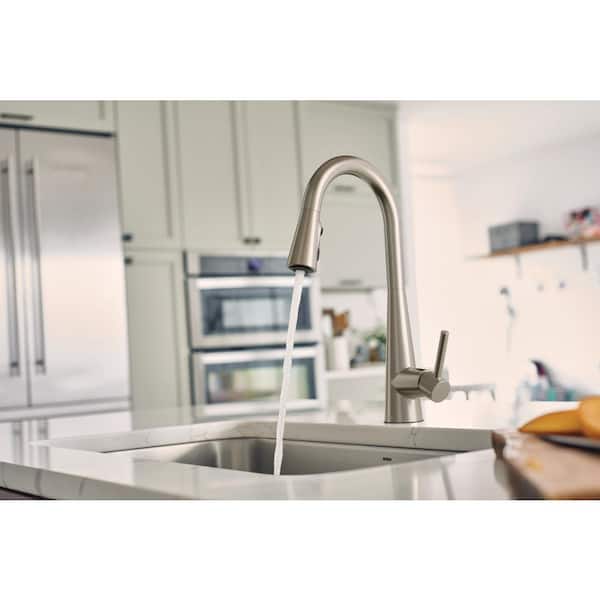 Sleek Single-Handle Pull-Down Sprayer Kitchen Faucet with Reflex and Power Clean in Spot Resist Stainless