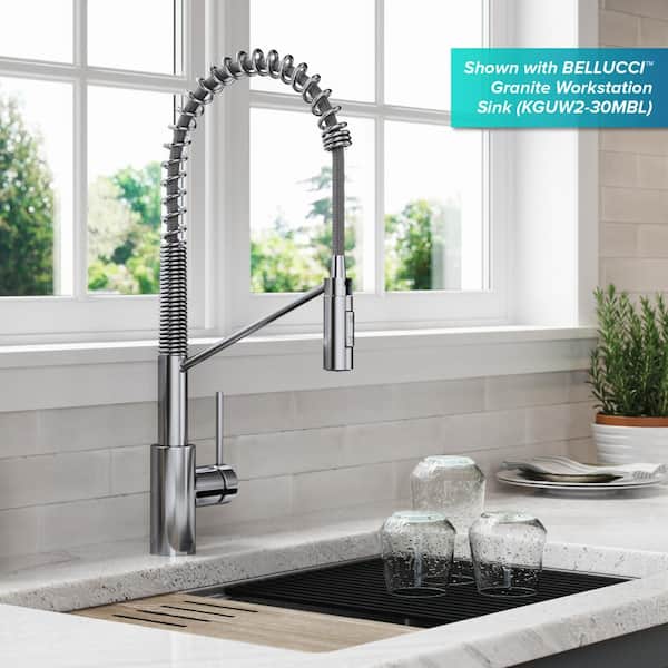 Oletto Single-Handle Pull-Down Sprayer Kitchen Faucet in Chrome
