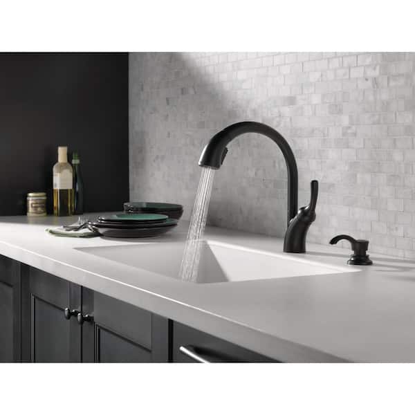 Shiloh Single-Handle Pull-Out Sprayer Kitchen Faucet with ShieldSpray in Matte Black