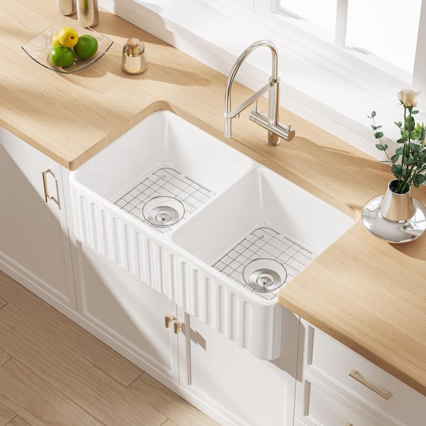 Brooklyn Crisp White Fireclay 33 in. Double Bowl Farmhouse Apron Kitchen Sink with Bottom Grid