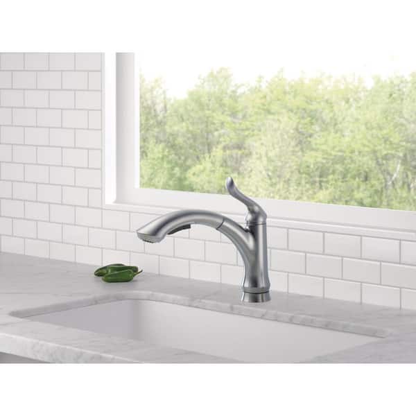 Linden Single-Handle Pull-Out Sprayer Kitchen Faucet with Multi-Flow in Arctic Stainless