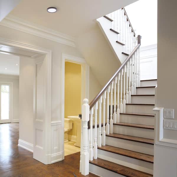 Round 7 in. 1-Light Bronze LED Flush Mount