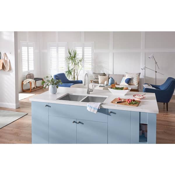 Kleo Single-Handle Pull-Down Sprayer Kitchen Faucet with Reflex and Power Clean in Spot Resist Stainless