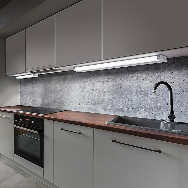 32 in. Linkable LED Beam Adjustable Under Cabinet Strip Light Plug In or Direct Wire 1000 Lumens 3000K Dimmable (5-Pack)